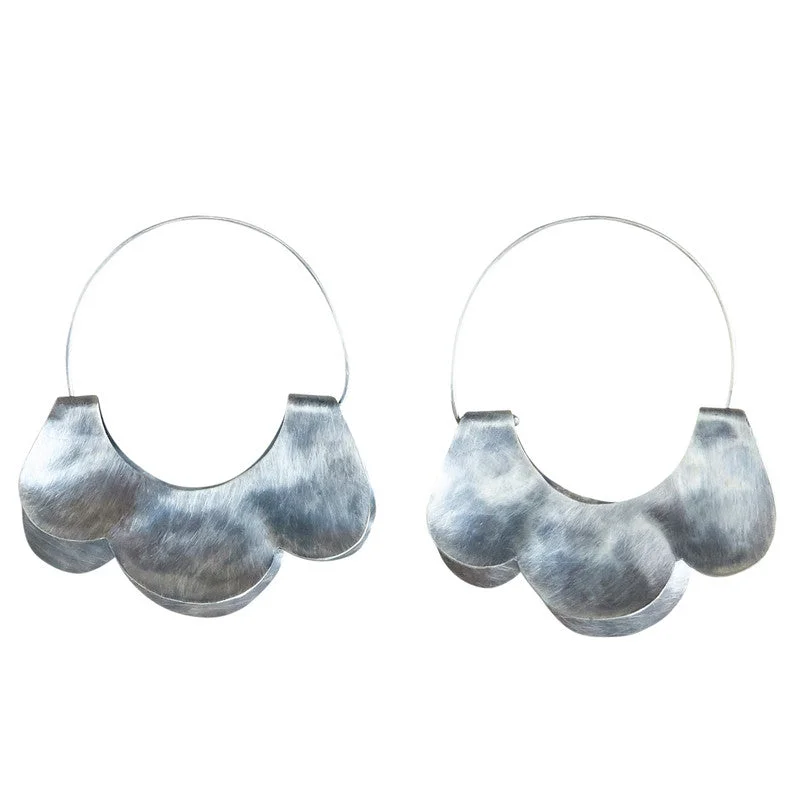 Women's modern design rings-Yucca Earring - Scalloped, Silver