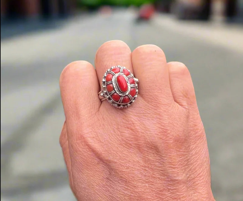 Women's luxury gift rings-Coral Oval Ring #19