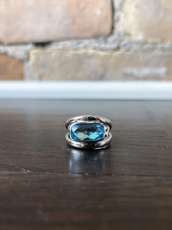 Women's personalized rings-Blue Topaz Chain Ring