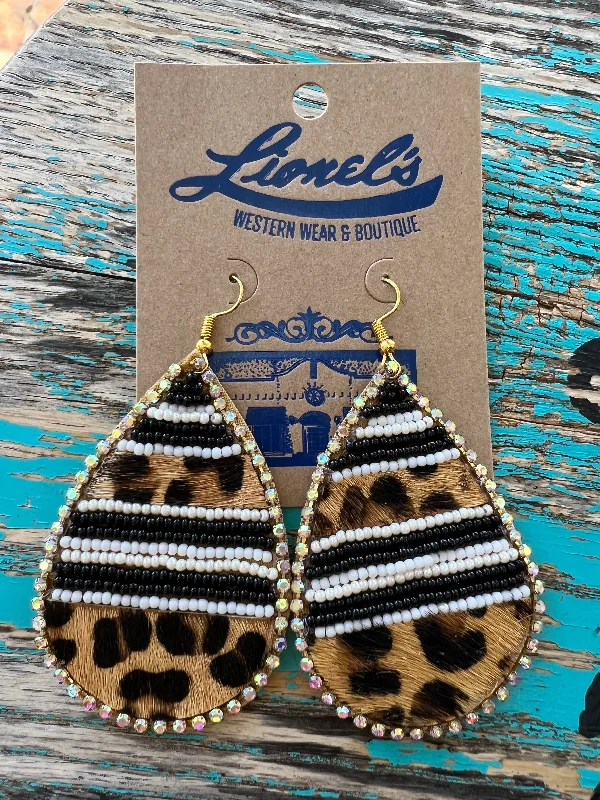 Women's symbolic rings-Leopard Black/White Beaded Earring