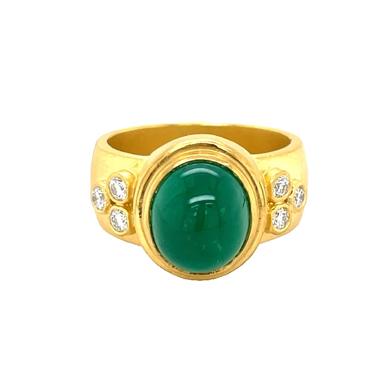 Women's luxury party rings-Emerald Cabochon Ring