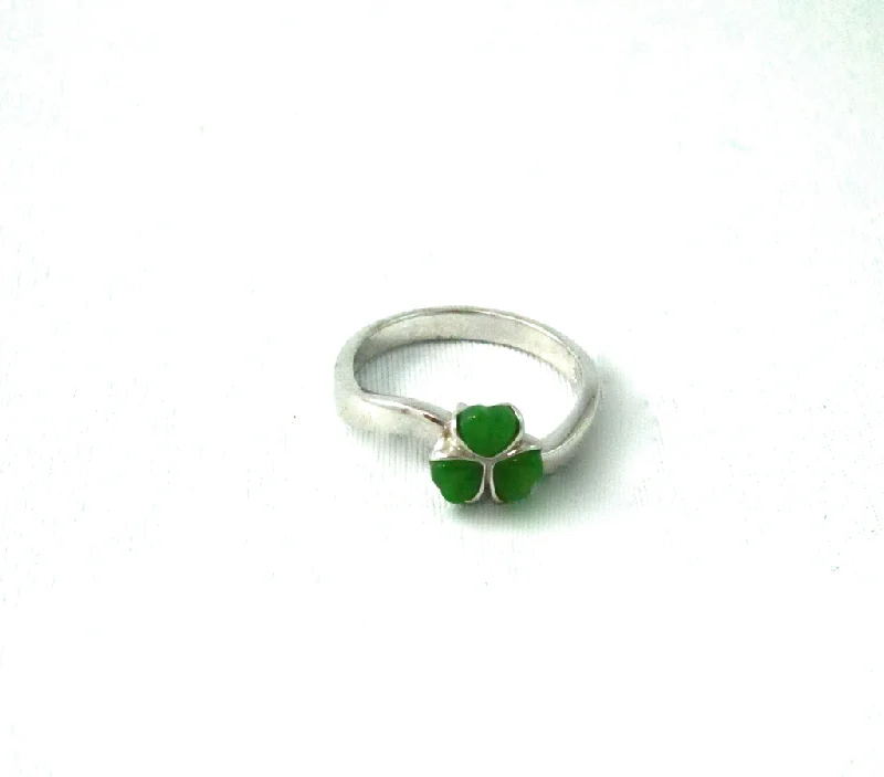 Women's minimalist rings-Jade Clover Ring / size 14