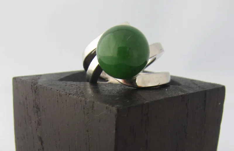 Women's diamond rings-Jade Sphere “S” Curve Ring