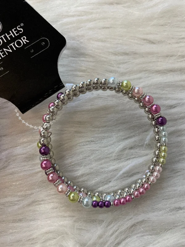 Women's unique bangles-Bracelet Beaded By Clothes Mentor