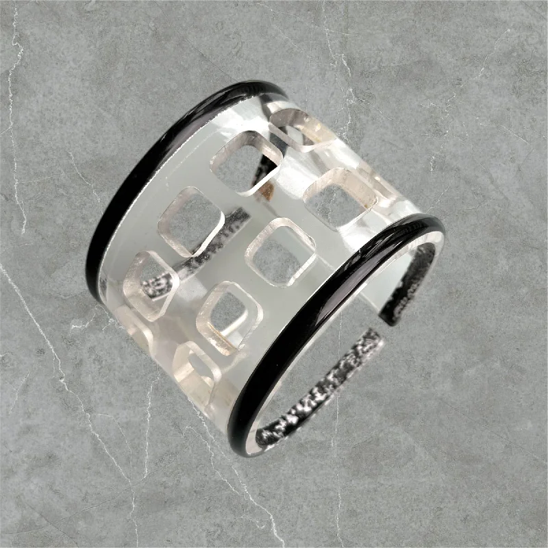 Women's birthstone bangles-Vintage Acrylic Open-Cuff Bracelet for Women - Checkerboard Design