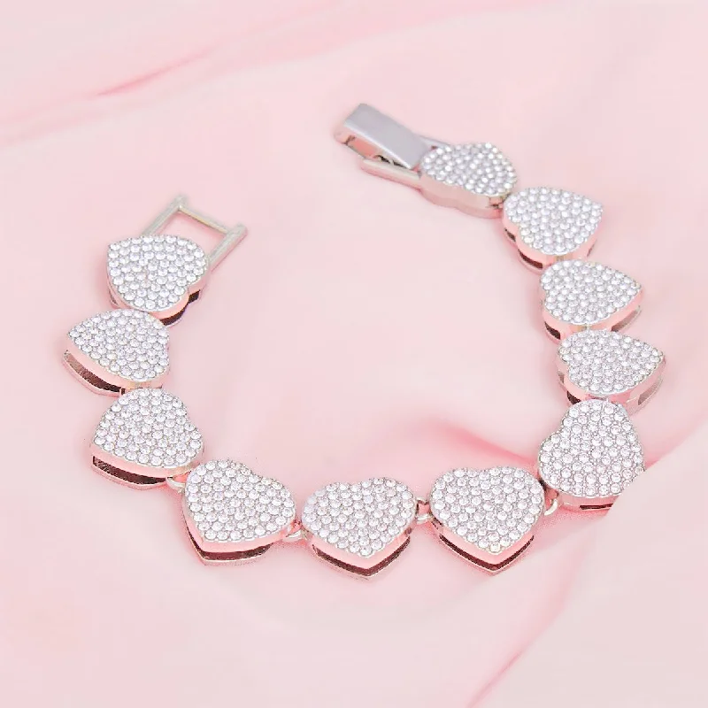 Women's vintage-inspired bangles-Silver Pave Heart Bracelet – Dazzle & Shine